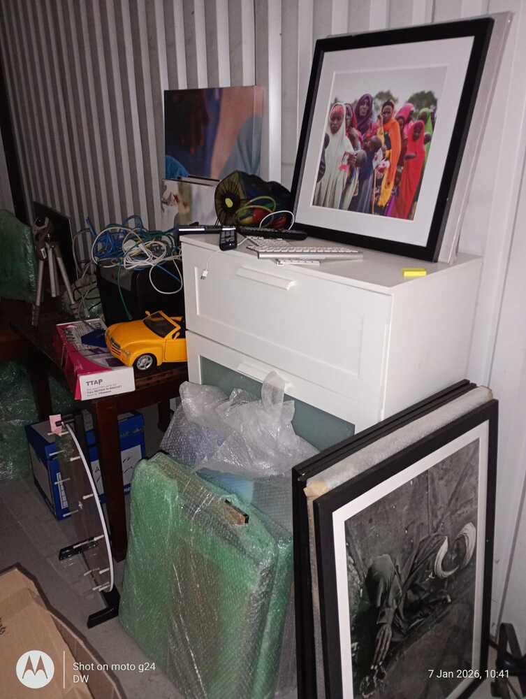 Chiswick Storage auction IB-2714