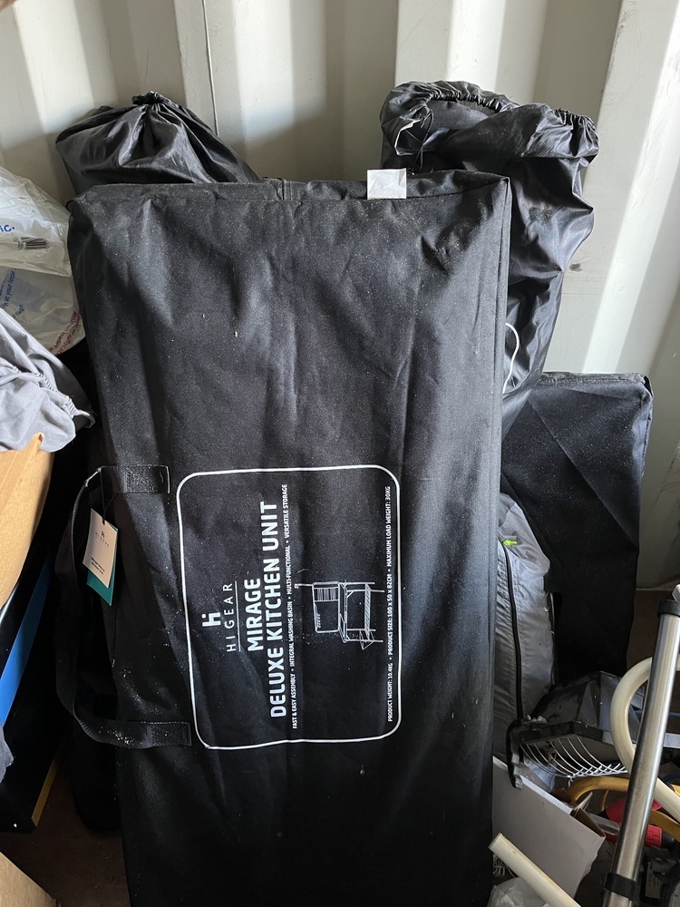 Storebox Hull Storage auction IB-8098