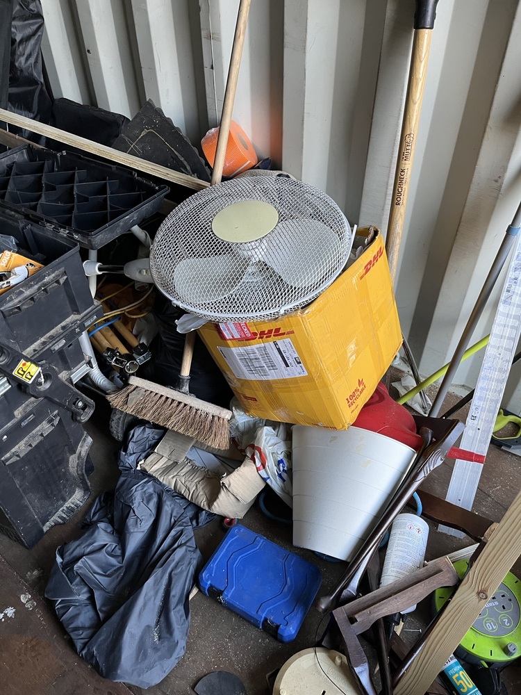 Storebox Hull Storage Facility auction IB-8098