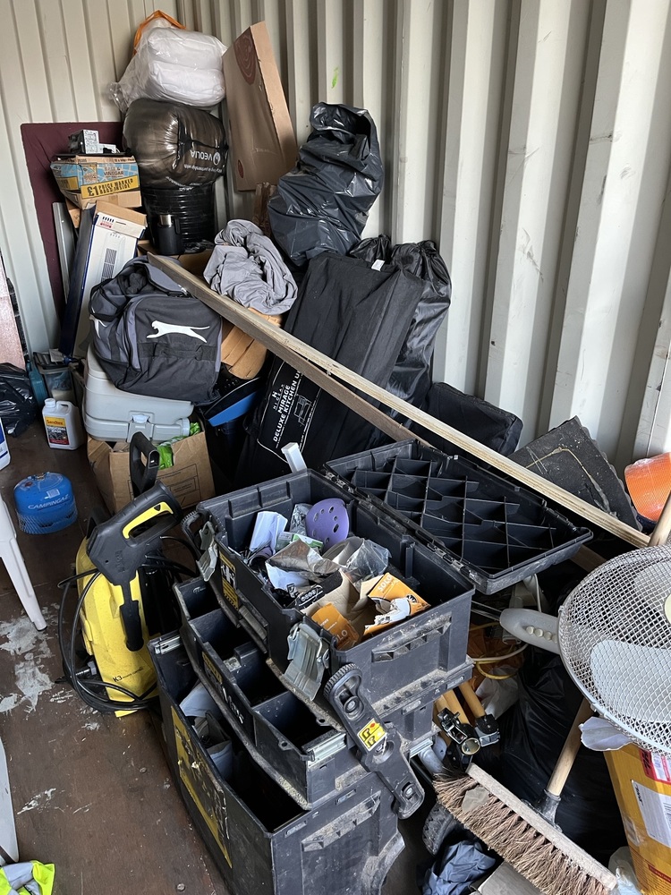 Storebox Hull Storage auction IB-8098