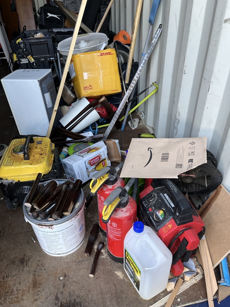 Storebox Hull Self storage unit auction IB-8098