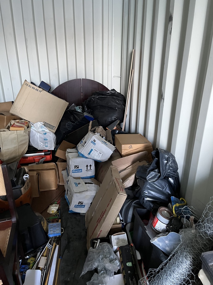 Storebox Hull Self storage auction IB-4067