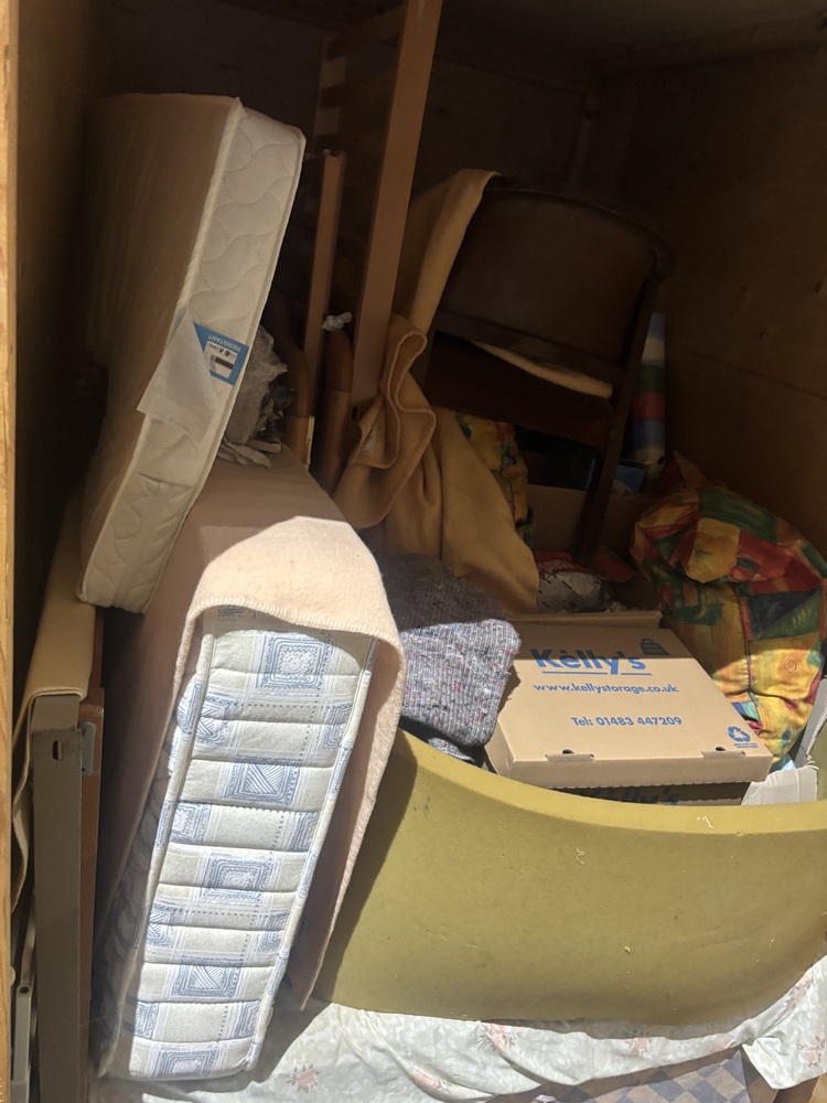 Kellys Storage Guildford Storage auction IB-5146