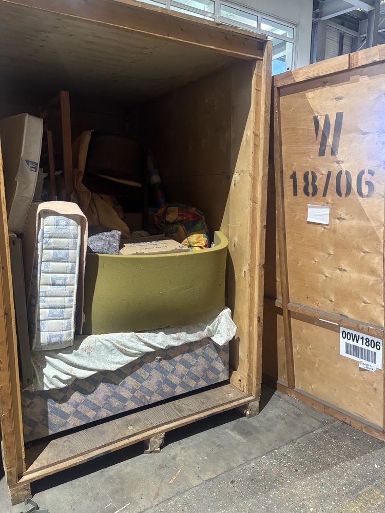 Kellys Storage Guildford Storage auction IB-5146