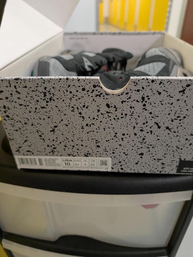 Southwark storage facility unit auction IB-1385