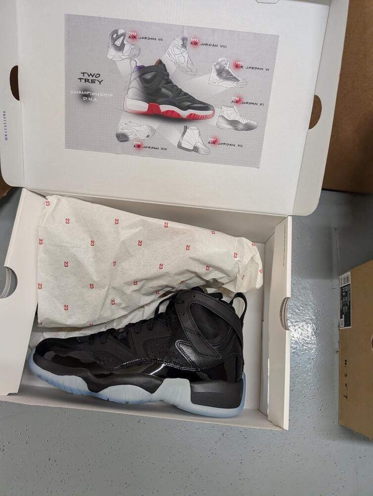 Southwark storage facility unit auction IB-1385 16