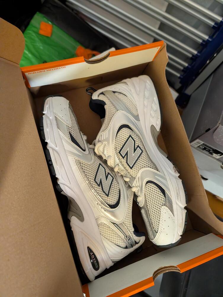 Southwark Self storage facility auction IB-1385 25