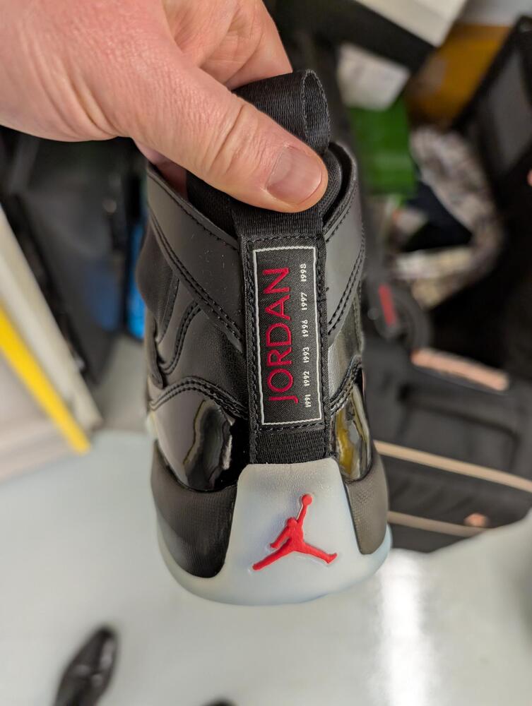 Southwark Self storage facility auction IB-1385