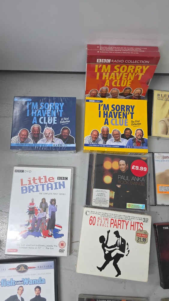 Fulham Storage Unit auction IB-2395