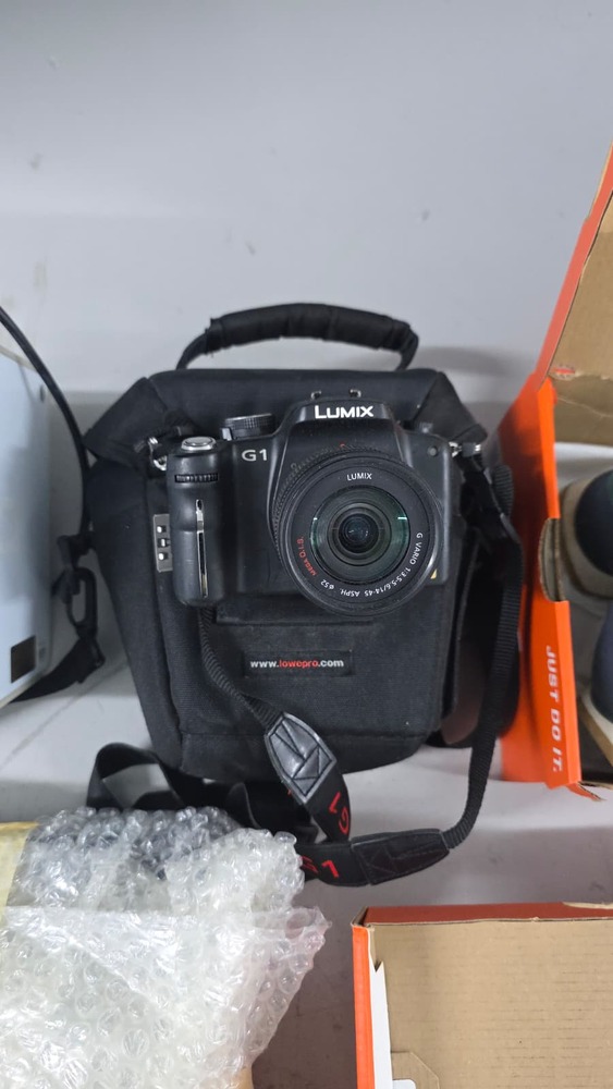 Fulham Self storage unit auction IB-2395 23