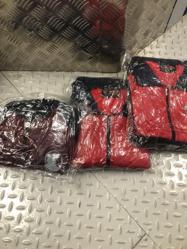 Bow Self storage auction IB-5930 44