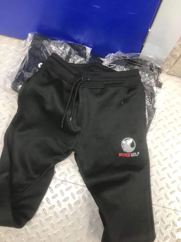 Bow Self storage unit auction IB-5930 43