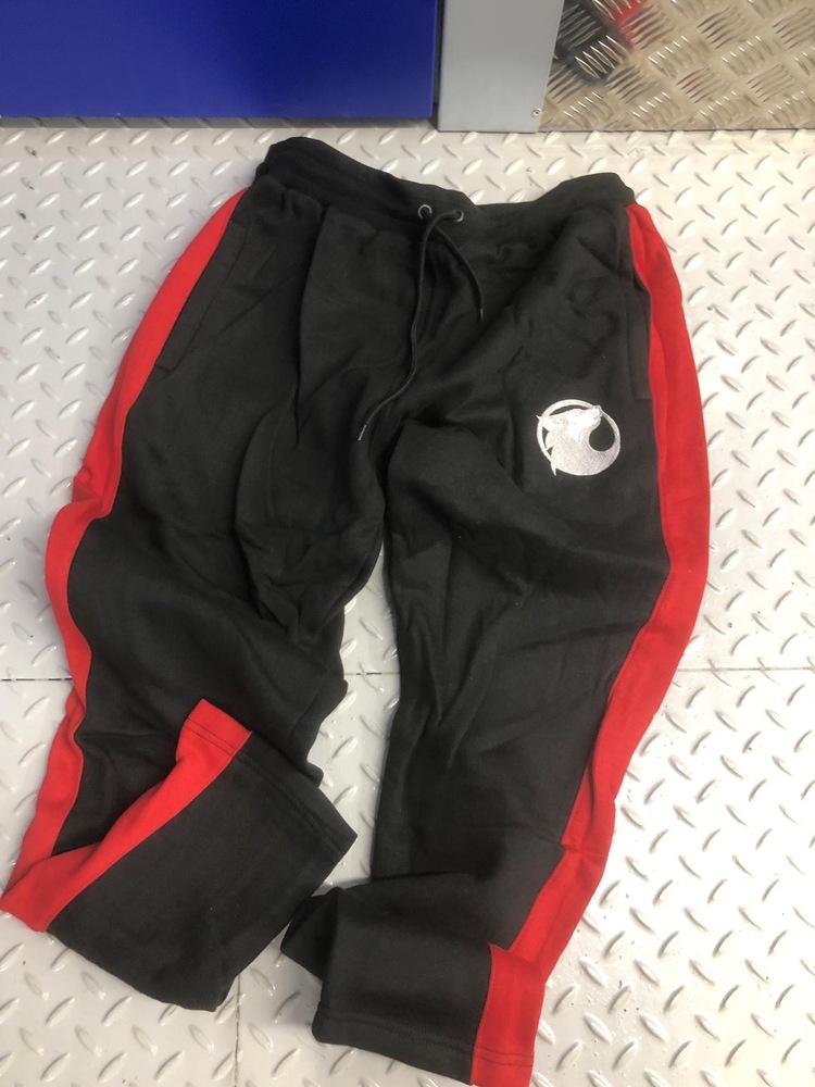 Bow Self storage unit auction IB-5930 33