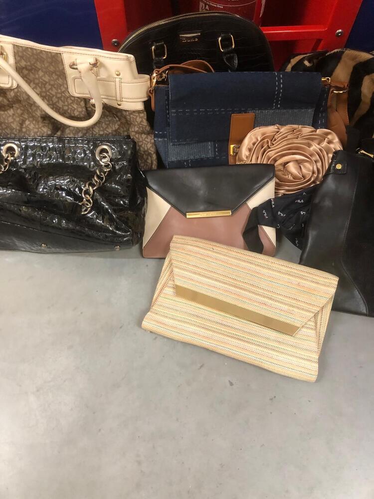 Crystal Palace Storage Facility auction IB-8465 11