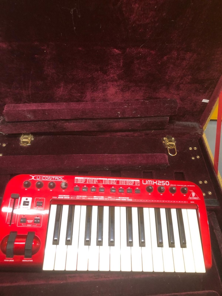 Crystal Palace Self storage auction IB-1261 14