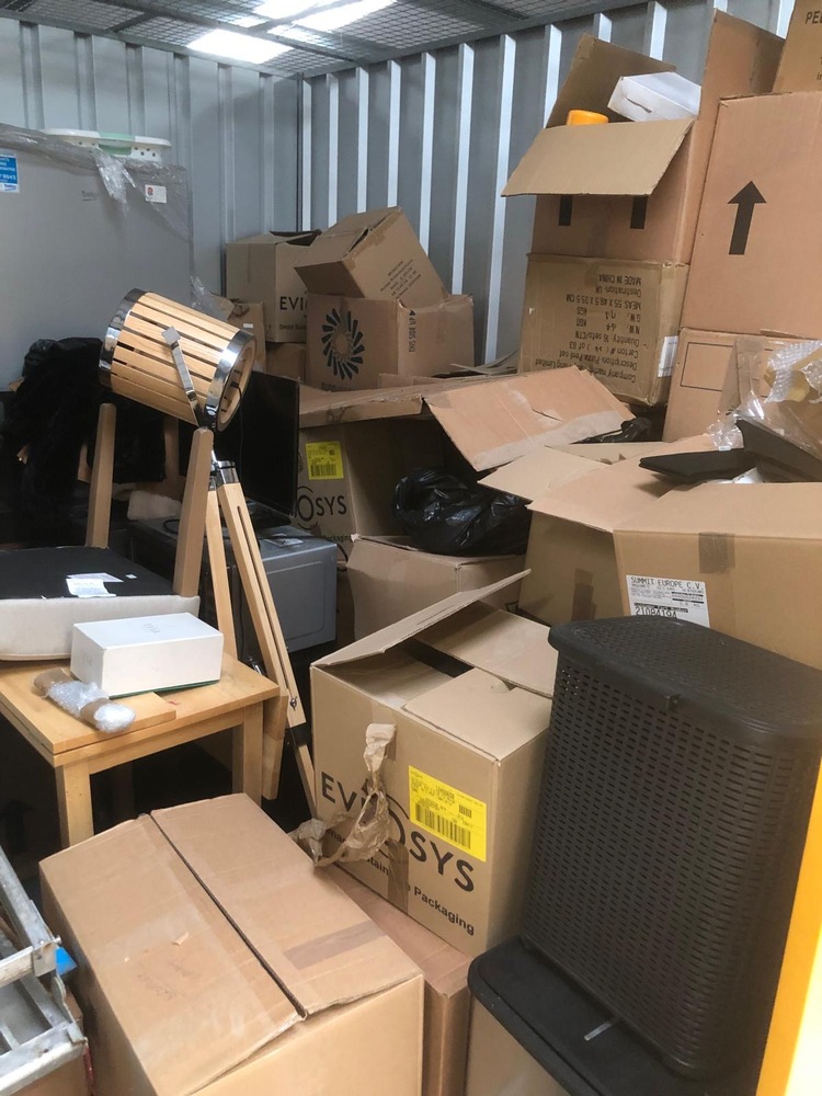 Crystal Palace storage facility unit auction IB-6060