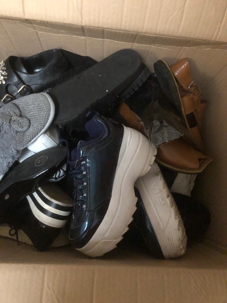 Crystal Palace Storage Unit auction IB-6060 32