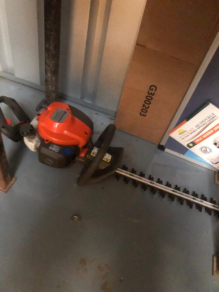 Crystal Palace Self storage auction IB-6060 44