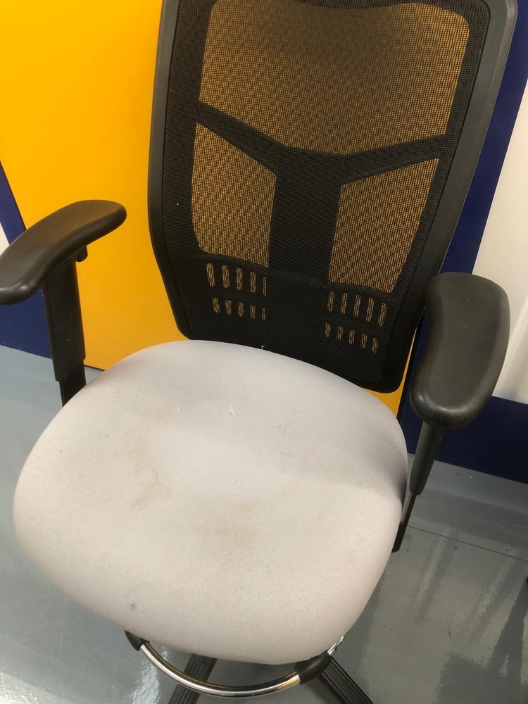 Crystal Palace storage facility unit auction IB-6060 46