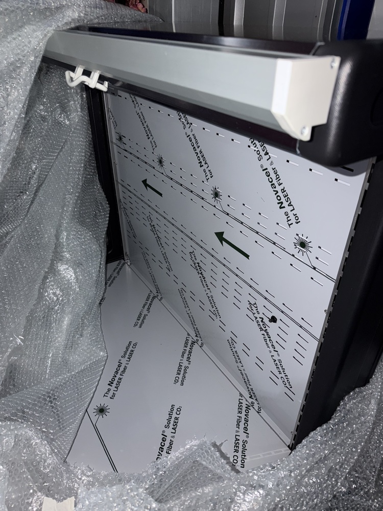 Chiswick storage facility unit auction IB-4590