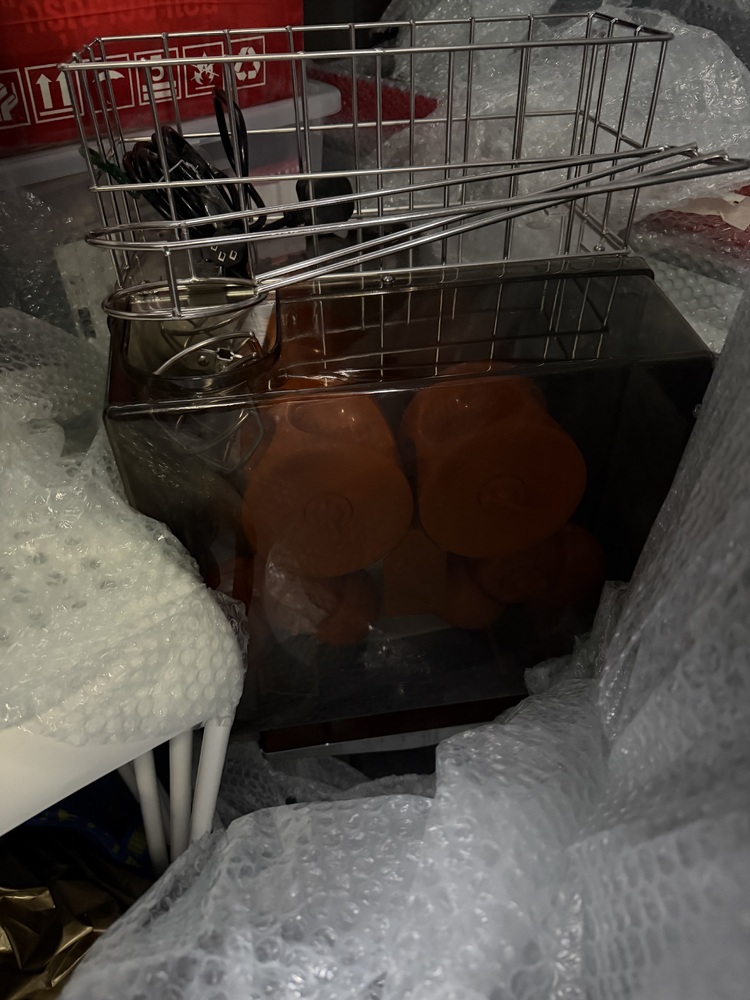 Chiswick Self storage unit auction IB-4590 13