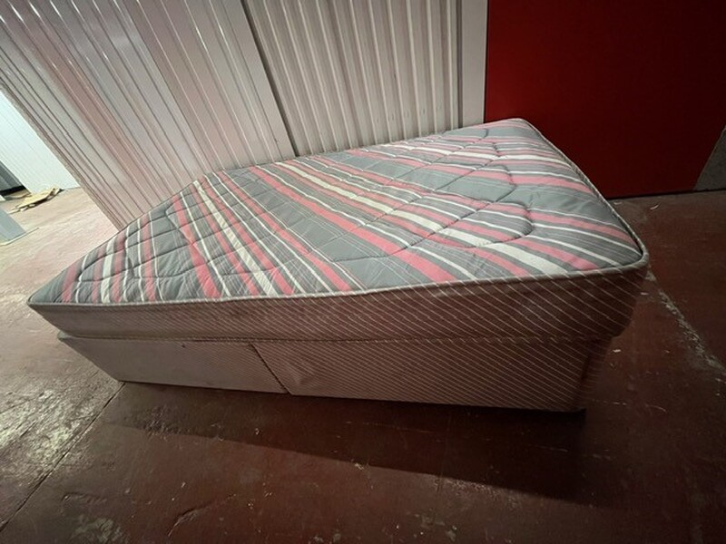 Self Storage Tameside  Storage Unit auction IB-2451