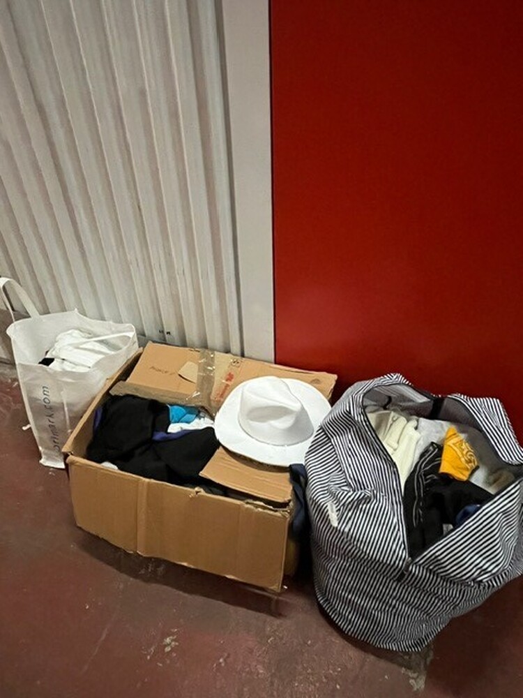 Self Storage Tameside  Storage auction IB-2451 30