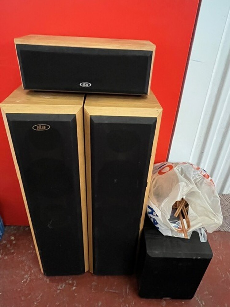 Self Storage Tameside  Storage auction IB-2451