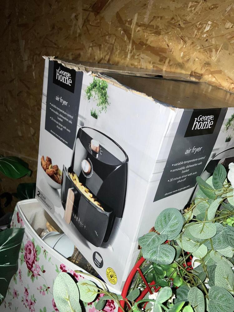 Storebox Barking Storage auction IB-6741