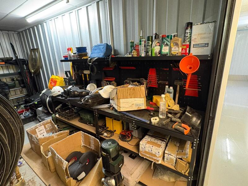 Shrewsbury Storage auction IB-3079