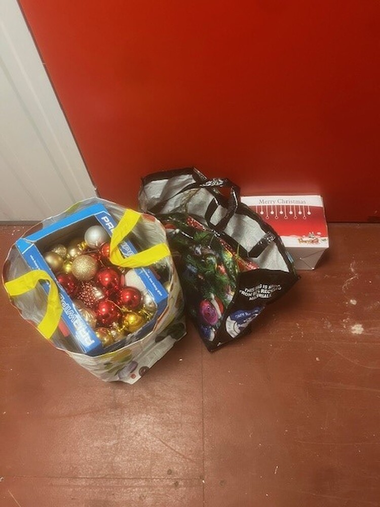 Self Storage Tameside  Self storage unit auction IB-4133