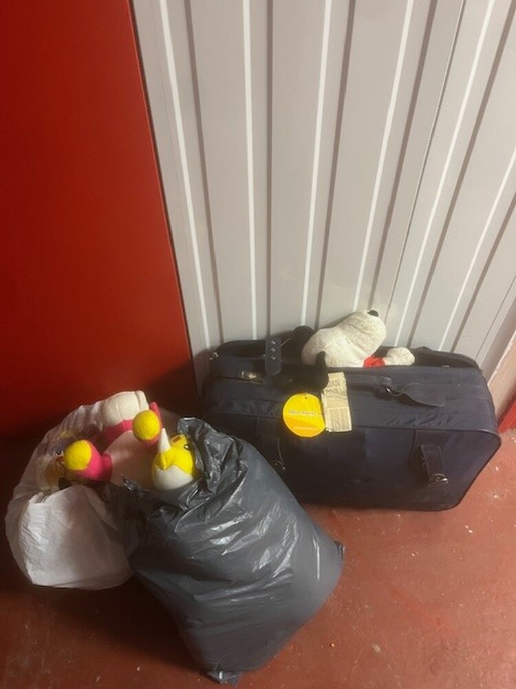 Self Storage Tameside  Storage Unit auction IB-4133