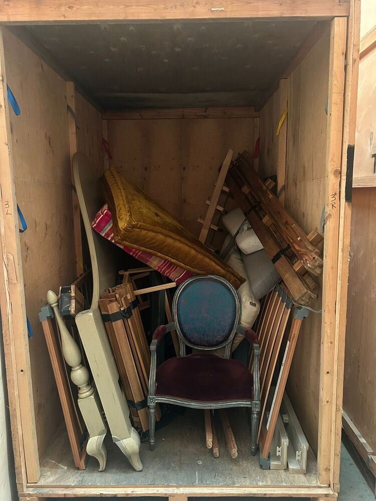 Rainham, Essex Storage auction IB-9962