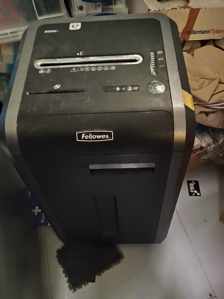 Stonehouse  Self storage auction IB-3431 14