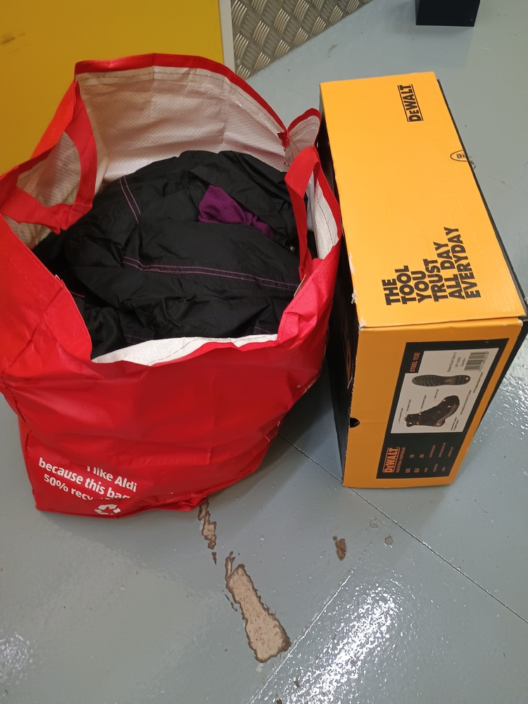 Stonehouse  Storage Unit auction IB-3431 22