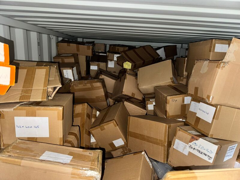 Littlehampton Self storage unit auction IB-3634