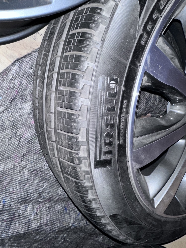 F Smith & Son Self storage unit auction IB-9350