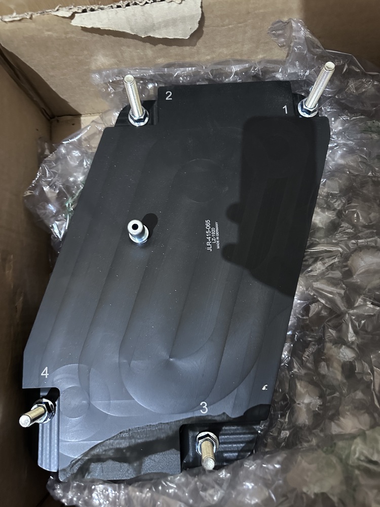 F Smith & Son Self storage auction IB-5910