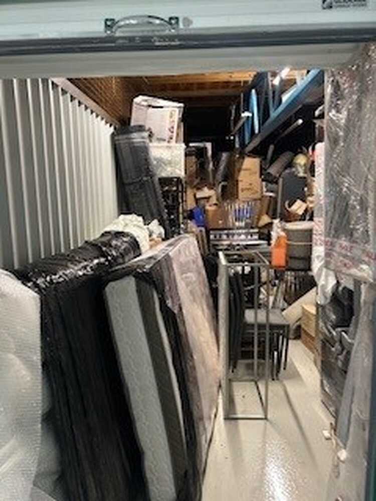 Chiswick Self storage unit auction IB-3888