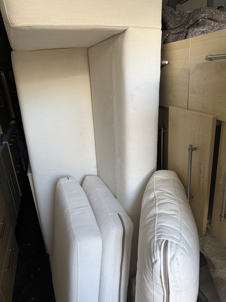 Aldershot Storage Unit auction IB-6105