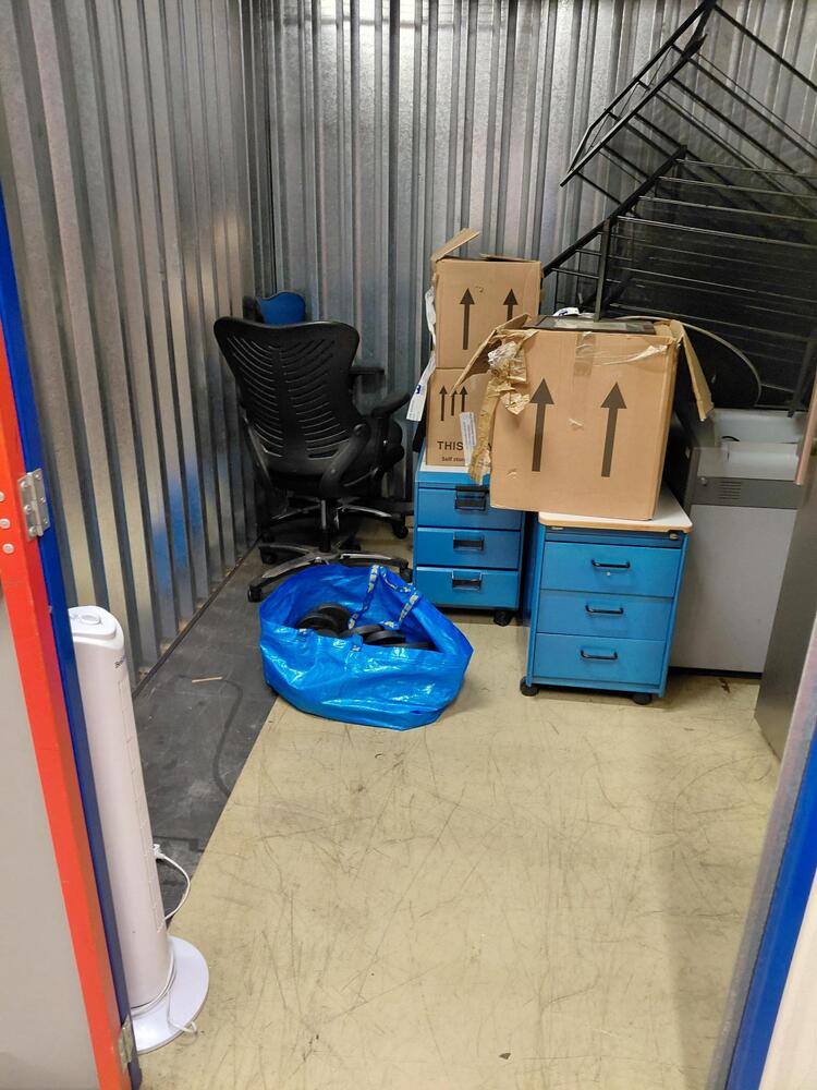 Milton Keynes Storage auction IB-8439