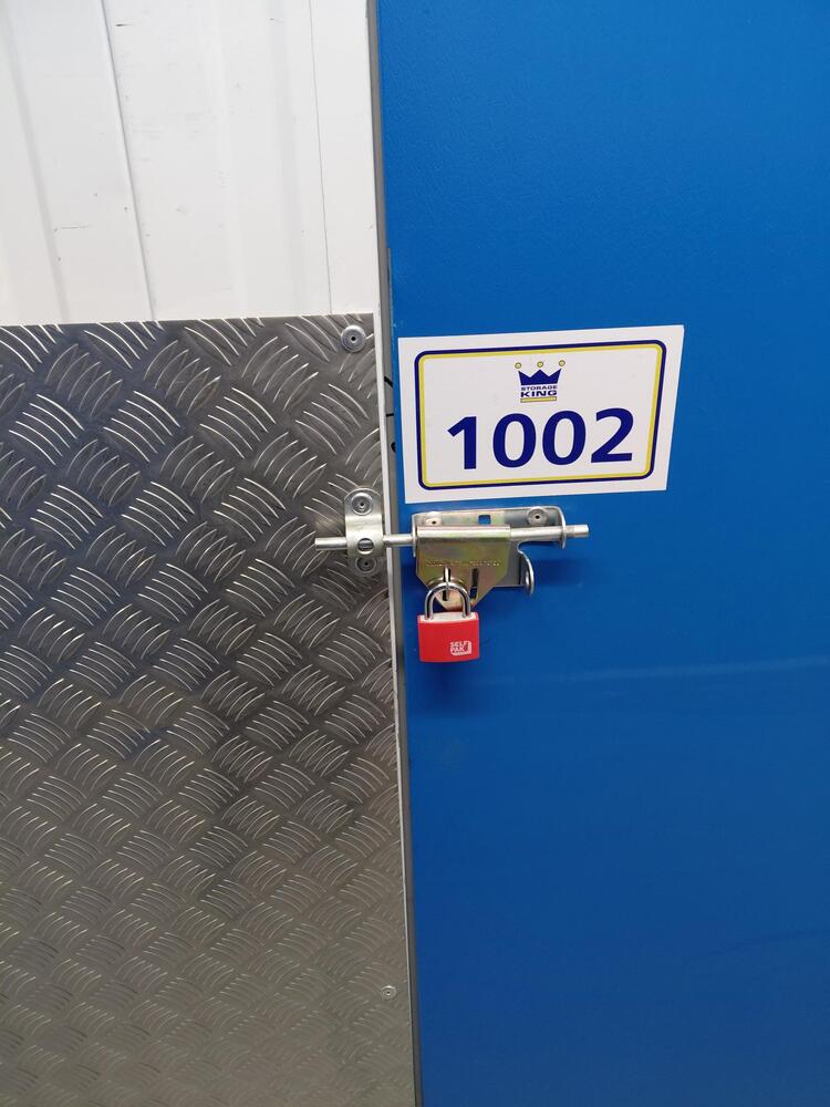 Milton Keynes Storage auction IB-9272