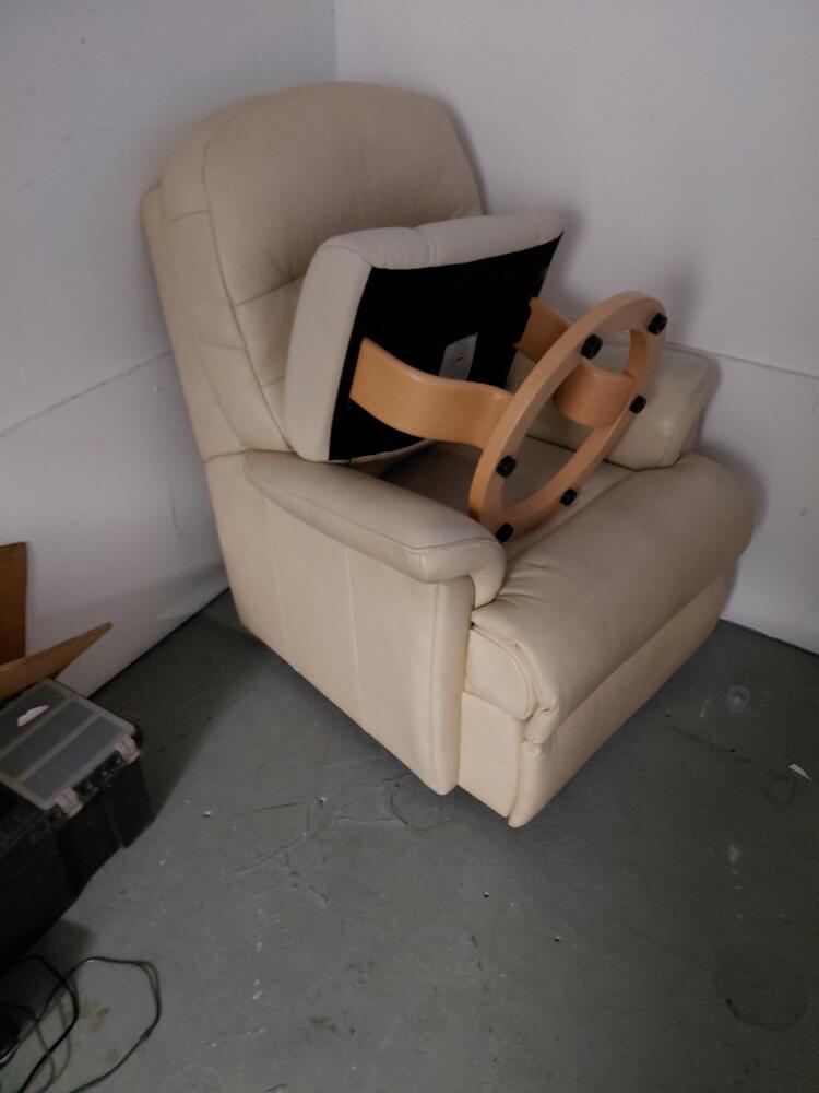 Milton Keynes Storage auction IB-9272 10