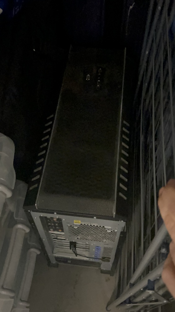 Cheam storage facility unit auction IB-2103 26