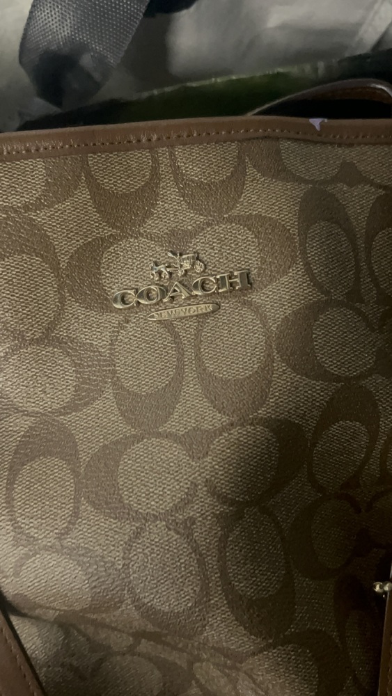 Cheam Self storage unit auction IB-2103 23