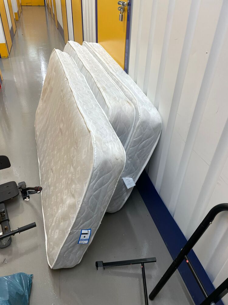 Burnley Storage Unit auction IB-7109