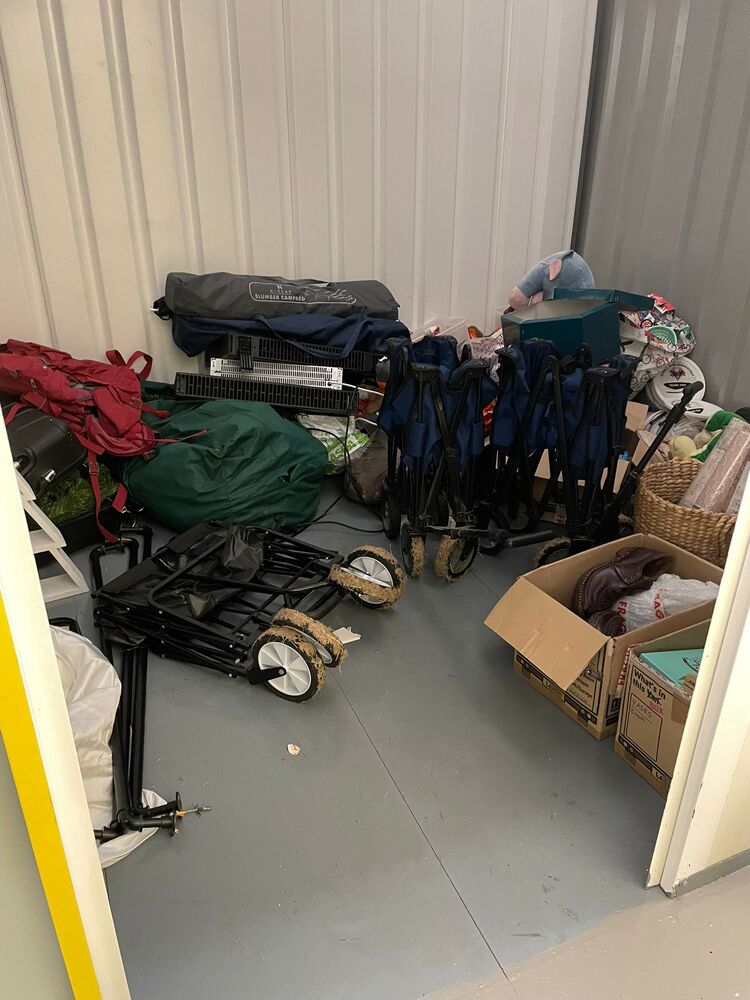 Burnley Self storage auction IB-5384