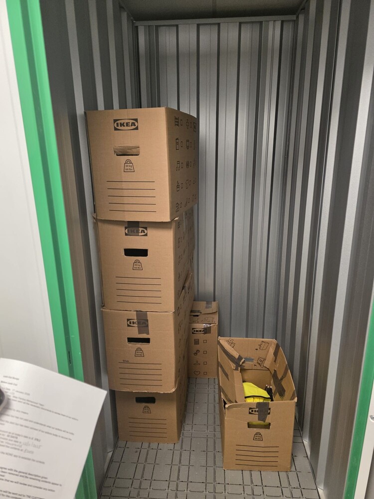 Hall Green Self storage unit auction IB-3320