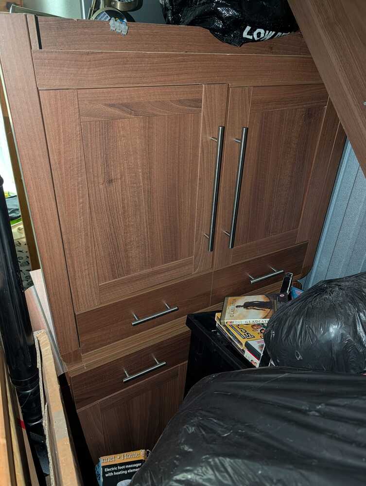 RUSHDEN Storage auction IB-9940