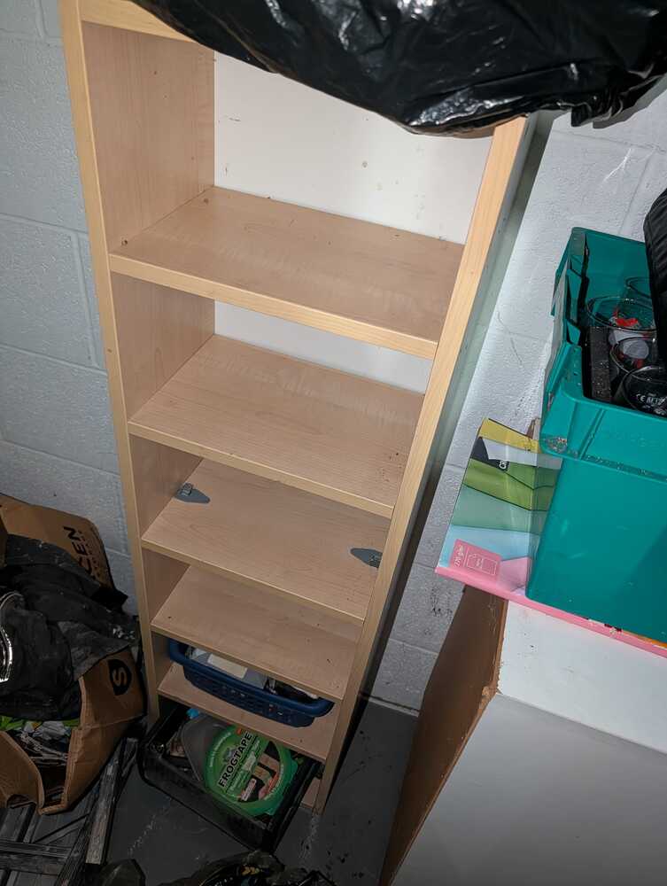 RUSHDEN Storage Unit auction IB-9940 12